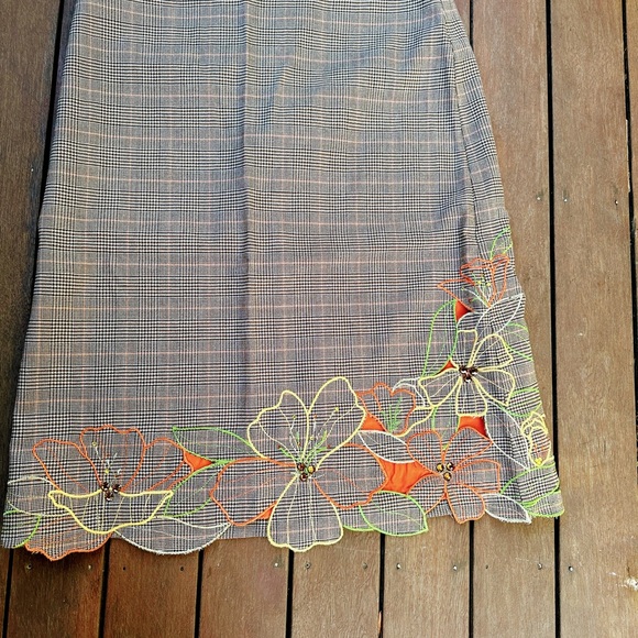 Ruth wool skirt from Newbury Street boutique - Picture 6 of 10